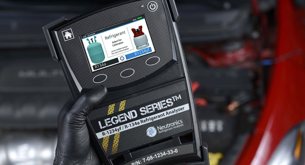 能够在同一装置中进行R-1234yf、R-134a甚至R-12分析的Neutronics Legend制冷剂分析仪